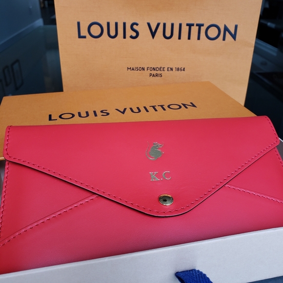 Louis Vuitton Veau Cachemire Envelope Pouch Red - Picture 2 of 8